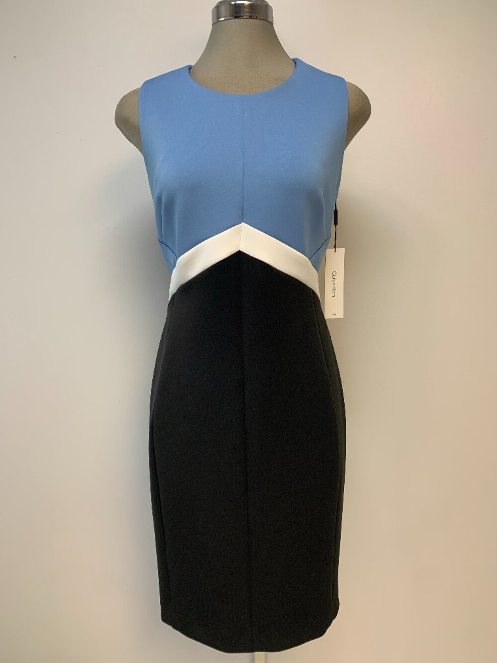 New CALVIN KLEIN Dress size 12